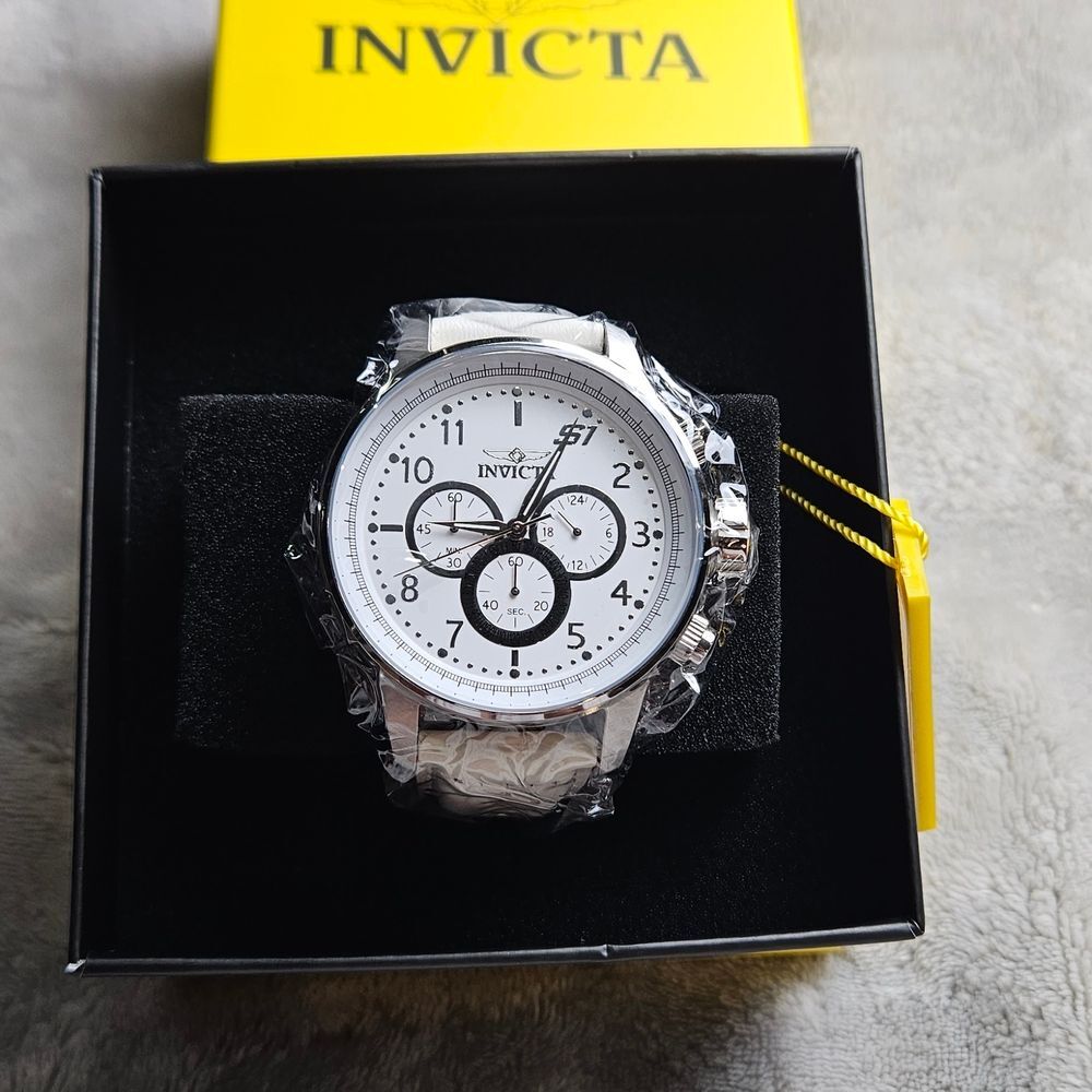Invicta Men’s Chronograph Watch 24083 – White Dial – 100M Water Resistant – New